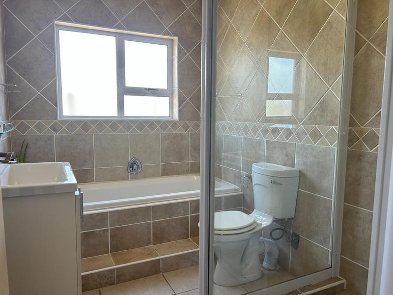 To Let 3 Bedroom Property for Rent in Parklands Western Cape